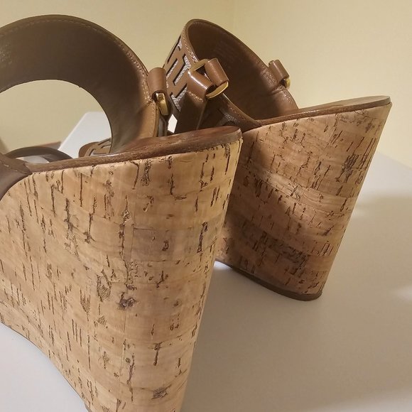 Tory Birch Size 9.5 Brown Wedge Sandals - Picture 3 of 4